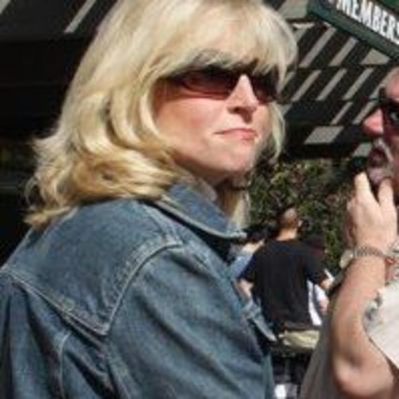 Meet your Posher, Melisa - Picture 1 of 1